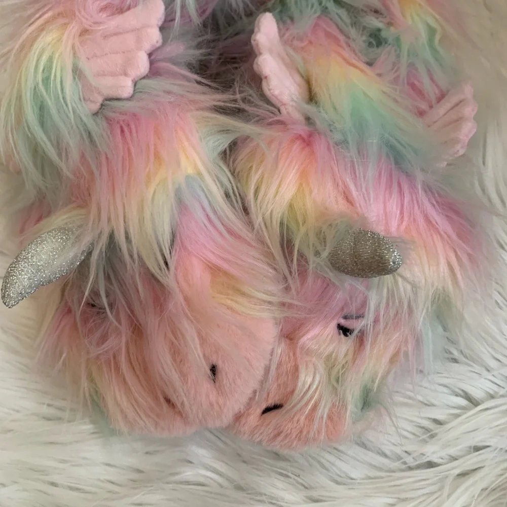 OOOH GEEZ OOOH YEAH rainbow funcky unicorn novelty slipper socks NWT one size